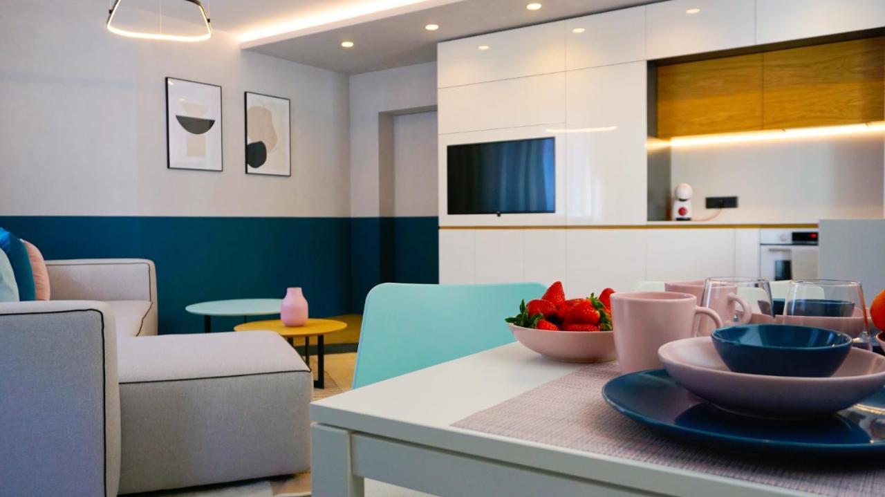 Апартамент Жасмин С Частен Гараж - Jasmin Apartment With Private Garage Warna Zewnętrze zdjęcie