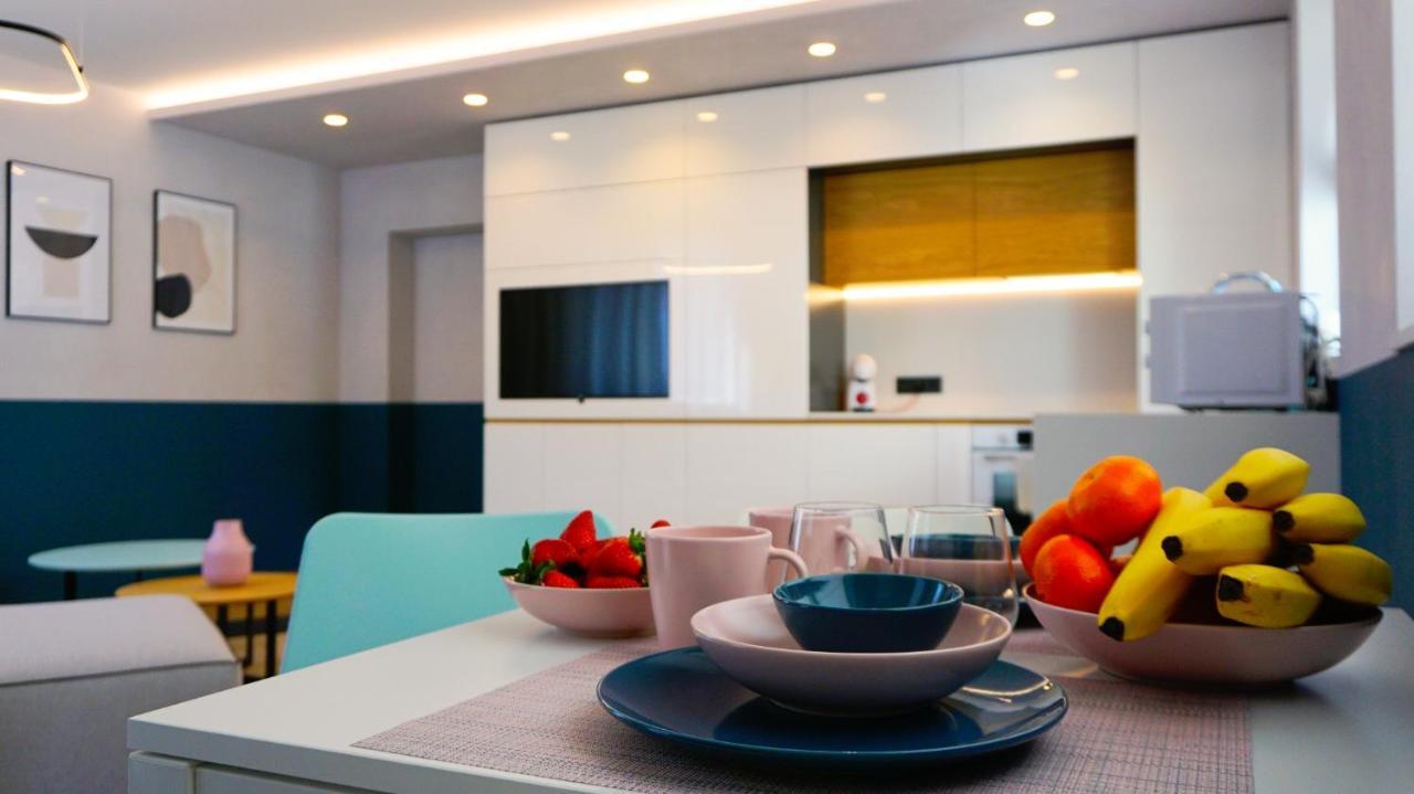 Апартамент Жасмин С Частен Гараж - Jasmin Apartment With Private Garage Warna Zewnętrze zdjęcie
