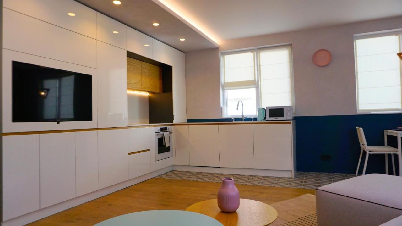 Апартамент Жасмин С Частен Гараж - Jasmin Apartment With Private Garage Warna Zewnętrze zdjęcie