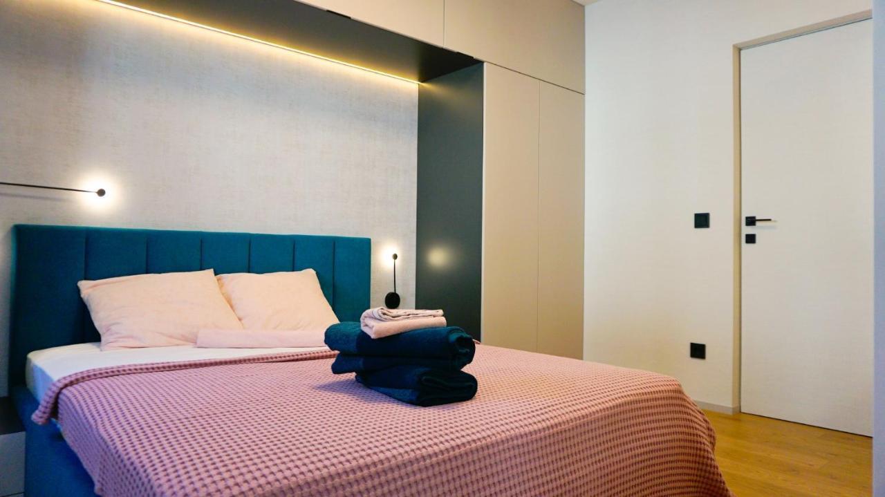 Апартамент Жасмин С Частен Гараж - Jasmin Apartment With Private Garage Warna Zewnętrze zdjęcie