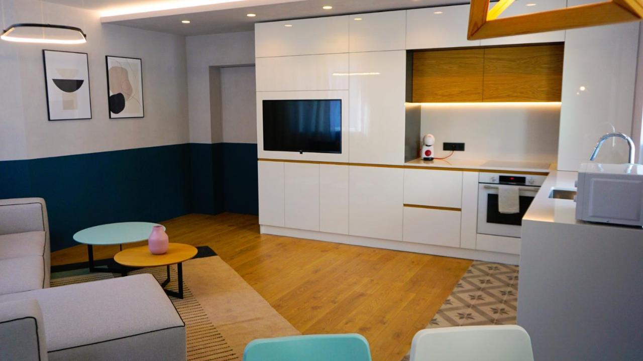Апартамент Жасмин С Частен Гараж - Jasmin Apartment With Private Garage Warna Zewnętrze zdjęcie