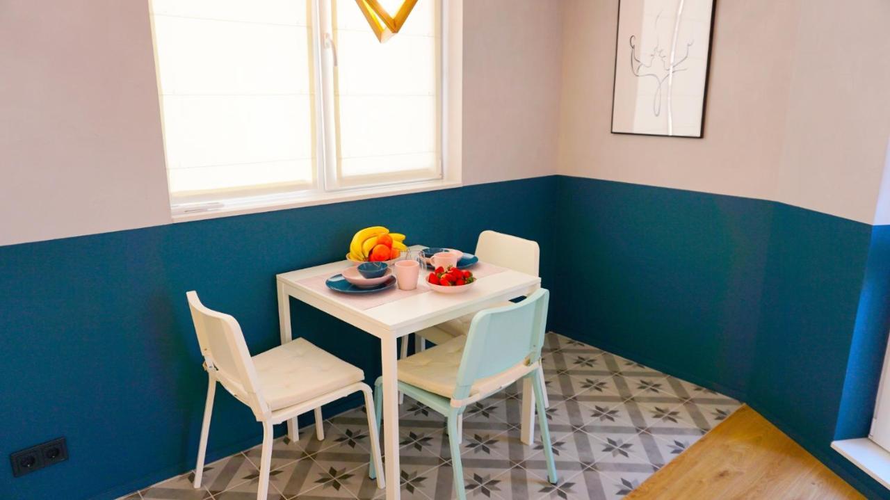 Апартамент Жасмин С Частен Гараж - Jasmin Apartment With Private Garage Warna Zewnętrze zdjęcie