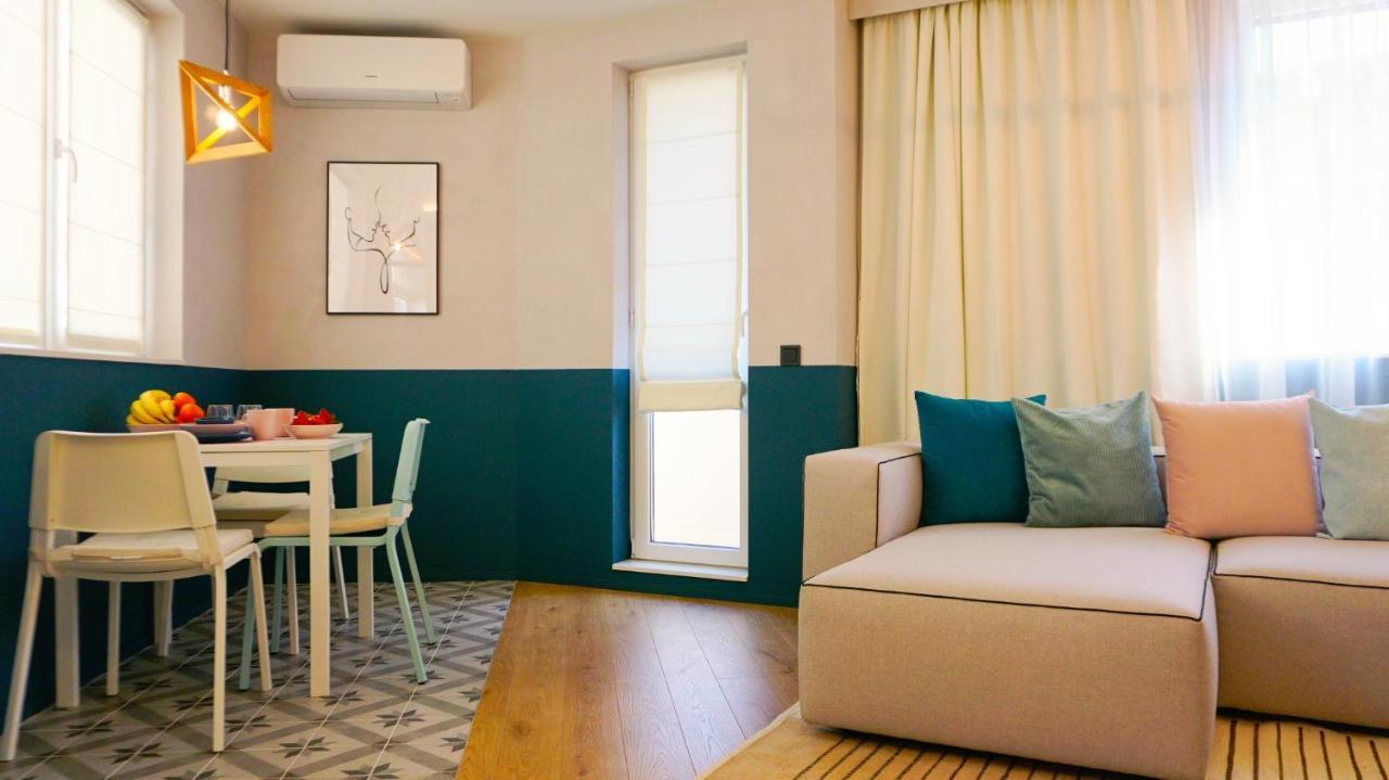 Апартамент Жасмин С Частен Гараж - Jasmin Apartment With Private Garage Warna Zewnętrze zdjęcie