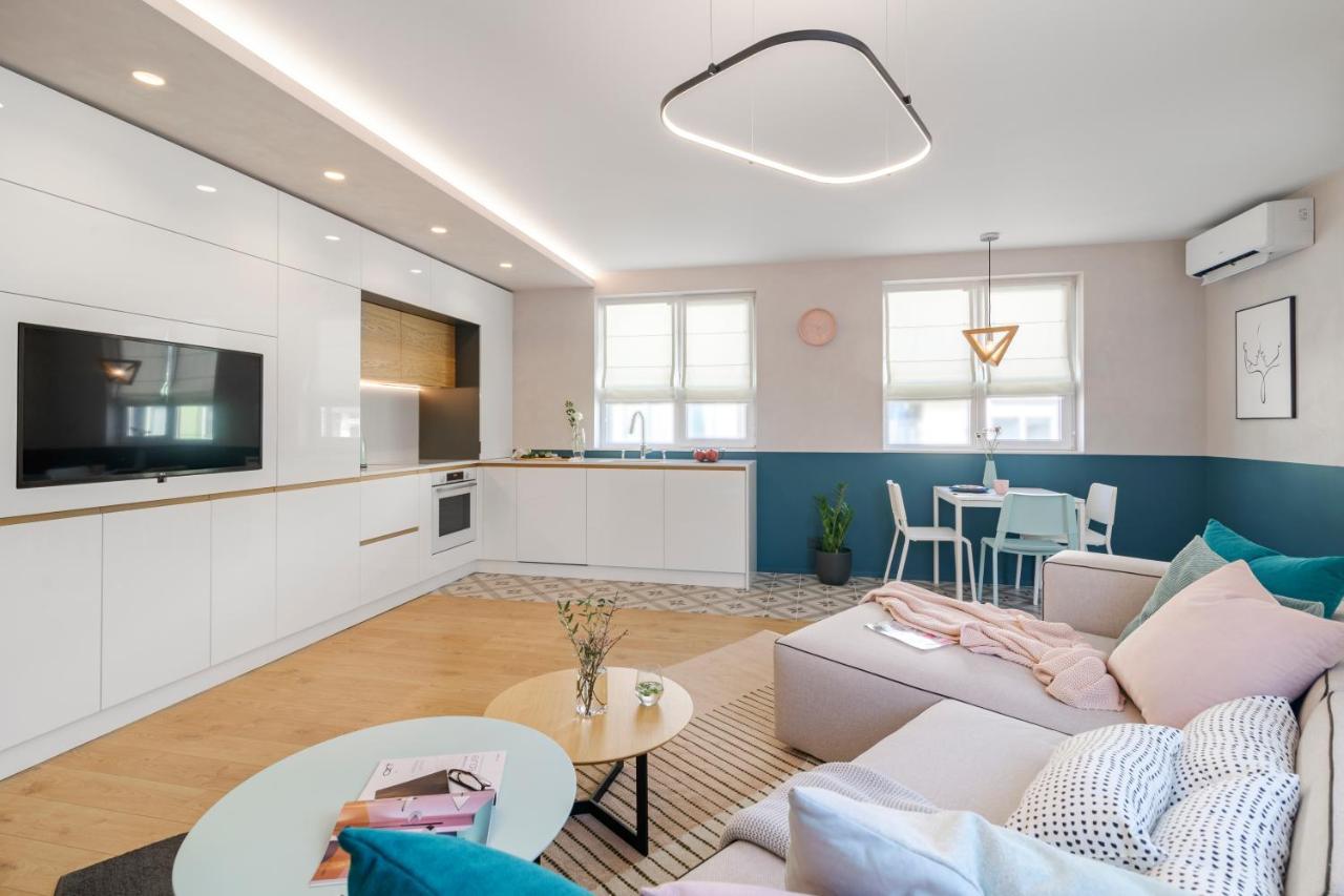 Апартамент Жасмин С Частен Гараж - Jasmin Apartment With Private Garage Warna Zewnętrze zdjęcie