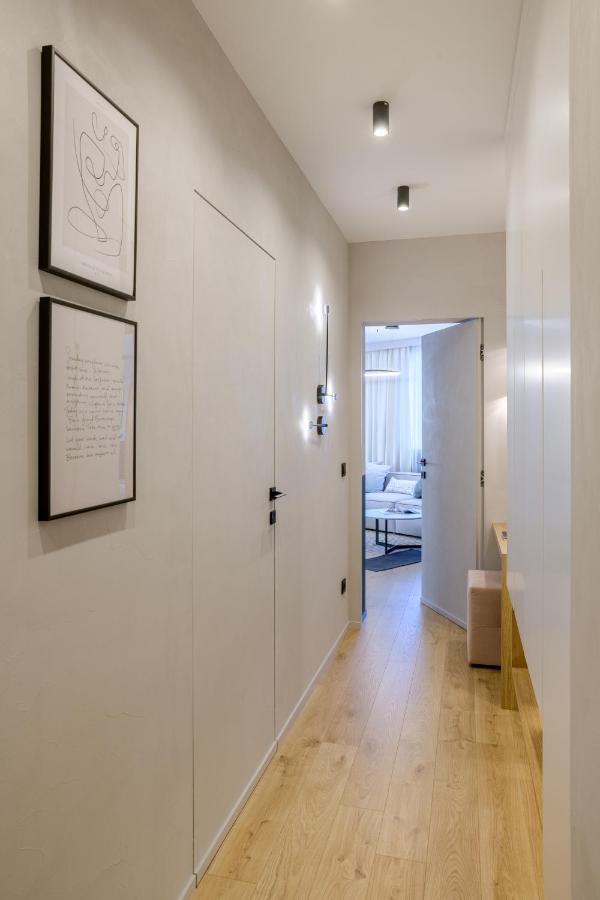 Апартамент Жасмин С Частен Гараж - Jasmin Apartment With Private Garage Warna Zewnętrze zdjęcie